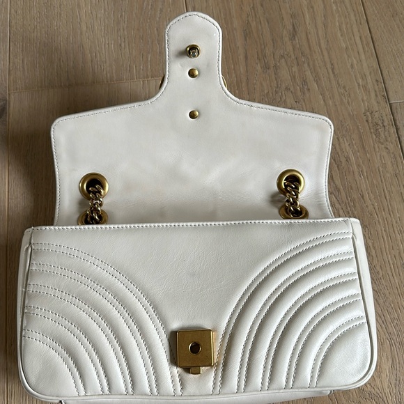 Gucci medium marmont bag - Picture 7 of 17